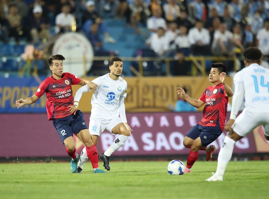 V-League: Nam Định thua đậm tr&ecirc;n s&acirc;n nh&agrave;, Hải Ph&ograve;ng bất lực trước Đ&agrave; Nẵng - Ảnh 1.