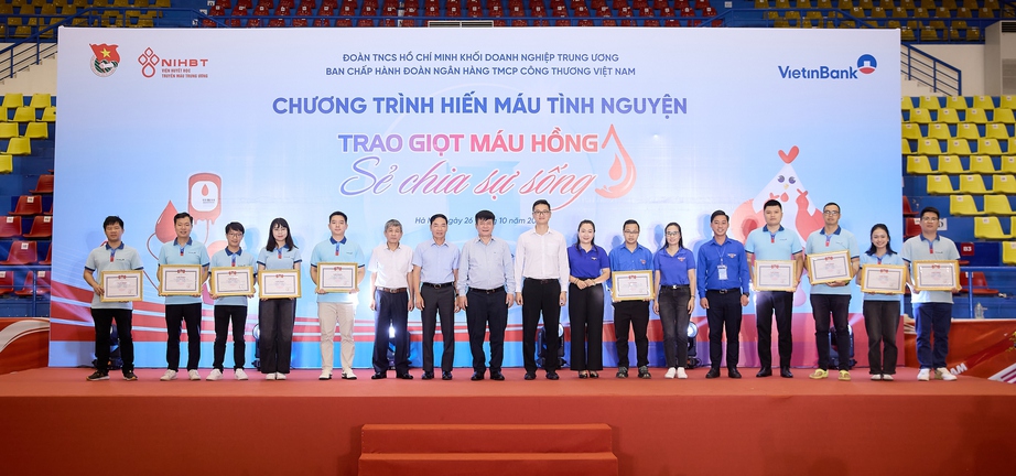 Đo&agrave;n Thanh ni&ecirc;n VietinBank tổ chức th&agrave;nh c&ocirc;ng chương tr&igrave;nh hiến m&aacute;u t&igrave;nh nguyện năm 2024- Ảnh 2.