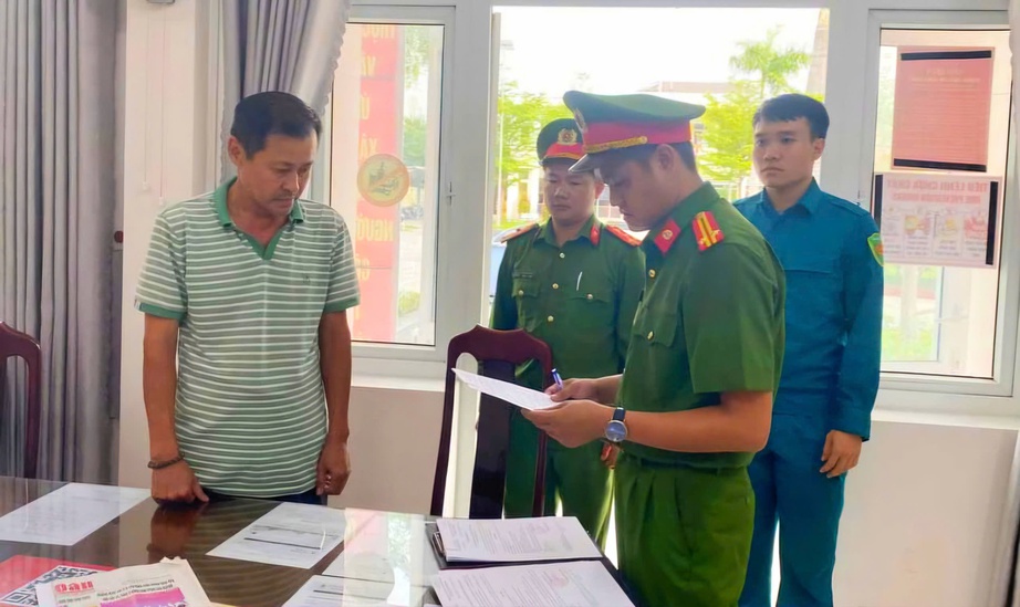 Cựu ph&oacute; gi&aacute;m đốc ng&acirc;n h&agrave;ng vay hơn 50 tỷ rồi bỏ trốn- Ảnh 1.