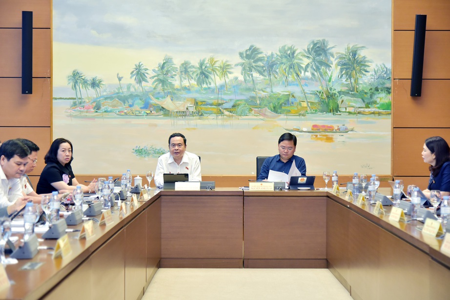 Chủ tịch Quốc hội: Khẩn trương đ&aacute;nh gi&aacute; thực hiện tổ chức m&ocirc; h&igrave;nh ch&iacute;nh quyền đ&ocirc; thị- Ảnh 2.