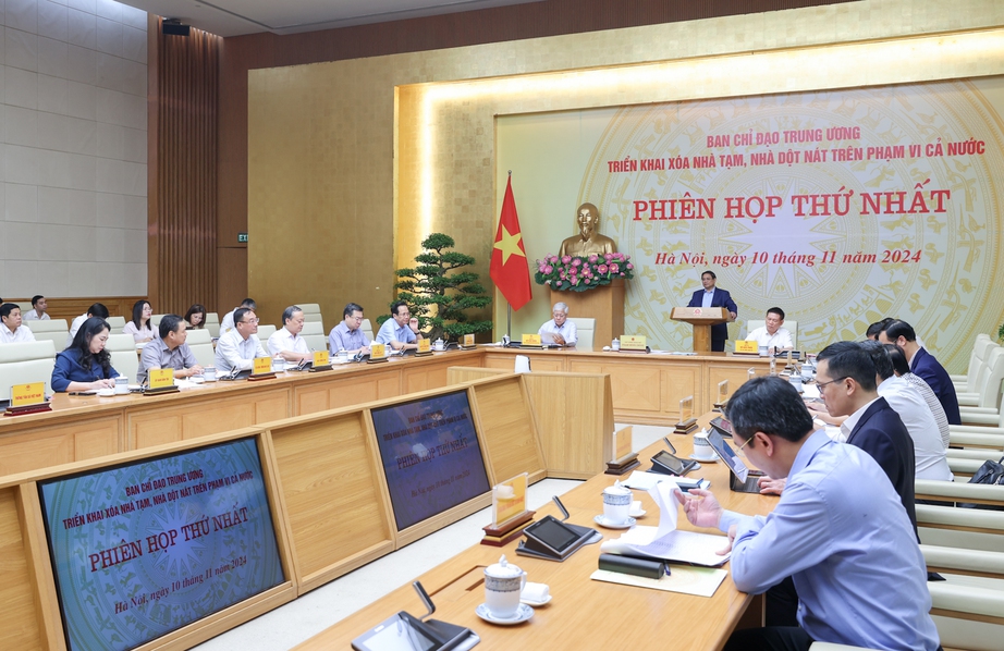 Thủ tướng: N&acirc;ng mức hỗ trợ x&acirc;y nh&agrave; tạm ngay từ ng&agrave;y h&ocirc;m nay- Ảnh 2.