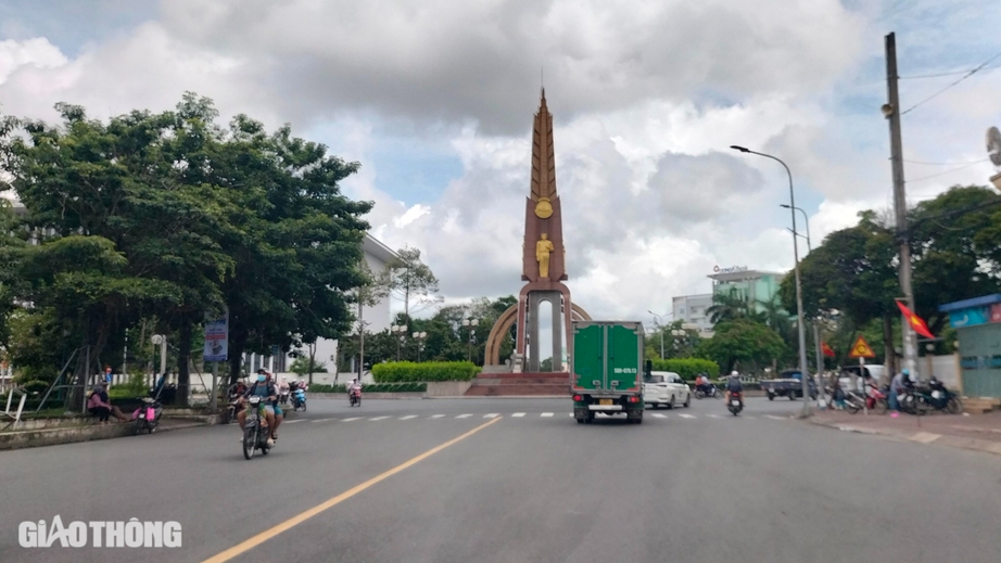 C&agrave; Mau: Triển khai Luật Trật tự, an to&agrave;n giao th&ocirc;ng đường bộ- Ảnh 1.