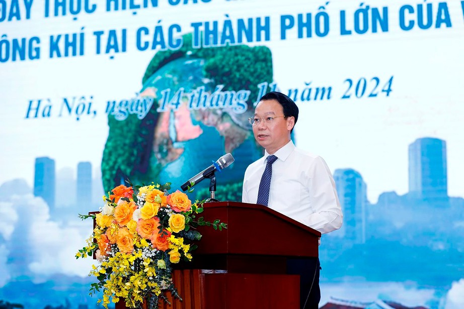 Bộ trưởng TN&MT: &Ocirc; nhiễm kh&ocirc;ng kh&iacute; tại H&agrave; Nội, TP.HCM ng&agrave;y c&agrave;ng đ&aacute;ng lo ngại- Ảnh 1.