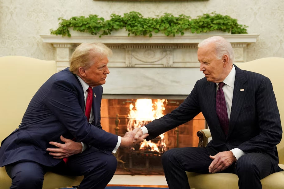 Ông Trump và Tổng thống Mỹ Biden cam kết chuyển giao quyền lực suôn sẻ- Ảnh 1. Ông Trump và Tổng thống Mỹ Biden cam kết chuyển giao quyền lực suôn sẻ- Ảnh 1.