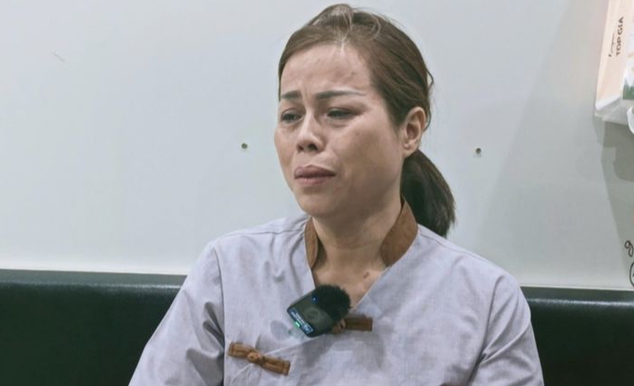 Mẹ c&ocirc; g&aacute;i bị t&ocirc;ng l&uacute;c chờ đ&egrave;n đỏ: "T&ocirc;i ngồi ở cửa chờ, m&atilde;i kh&ocirc;ng thấy con về"- Ảnh 1.