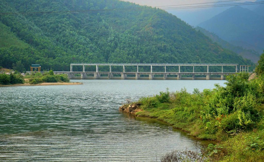 Đà Nẵng: Vận hành đập dâng gây ngập nhà, dân khiếu nại tập thể- Ảnh 1. Đà Nẵng: Vận hành đập dâng gây ngập nhà, dân khiếu nại tập thể- Ảnh 1.