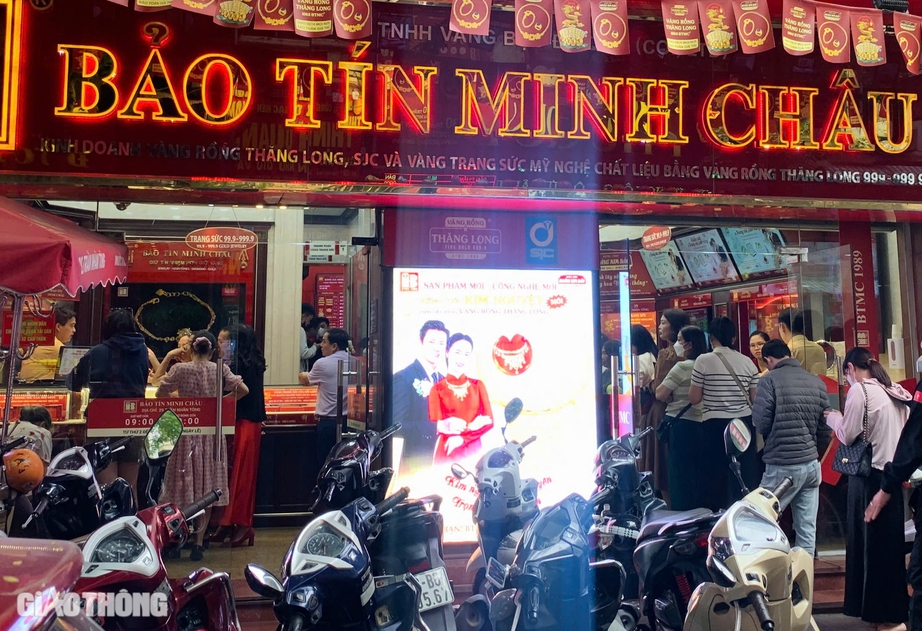 Gi&aacute; đảo chiều, c&aacute;c doanh nghiệp v&agrave;ng lại ngừng b&aacute;n ra- Ảnh 1.