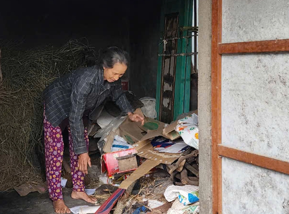 Chồng tử vong do TNGT, cụ b&agrave; nặng g&aacute;nh chăm 2 người khuyết tật- Ảnh 2.