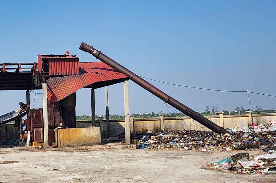 Nhếch nh&aacute;c n&uacute;i r&aacute;c thải b&ecirc;n đường tỉnh 457- Ảnh 3.