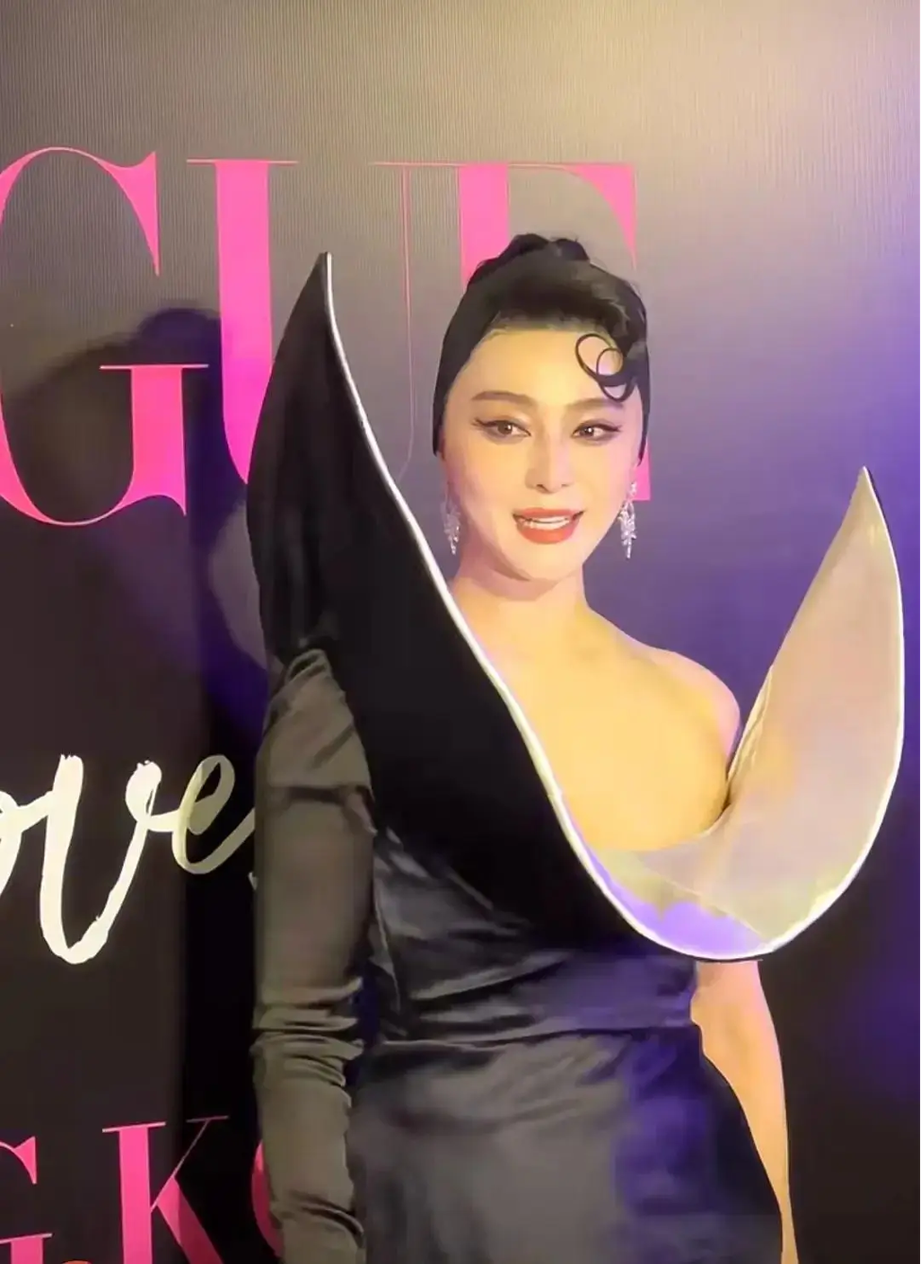 Phạm Băng Băng mập mạp sau những nỗ lực quay lại làng giải trí- Ảnh 1. Phạm Băng Băng mập mạp sau những nỗ lực quay lại làng giải trí- Ảnh 1.