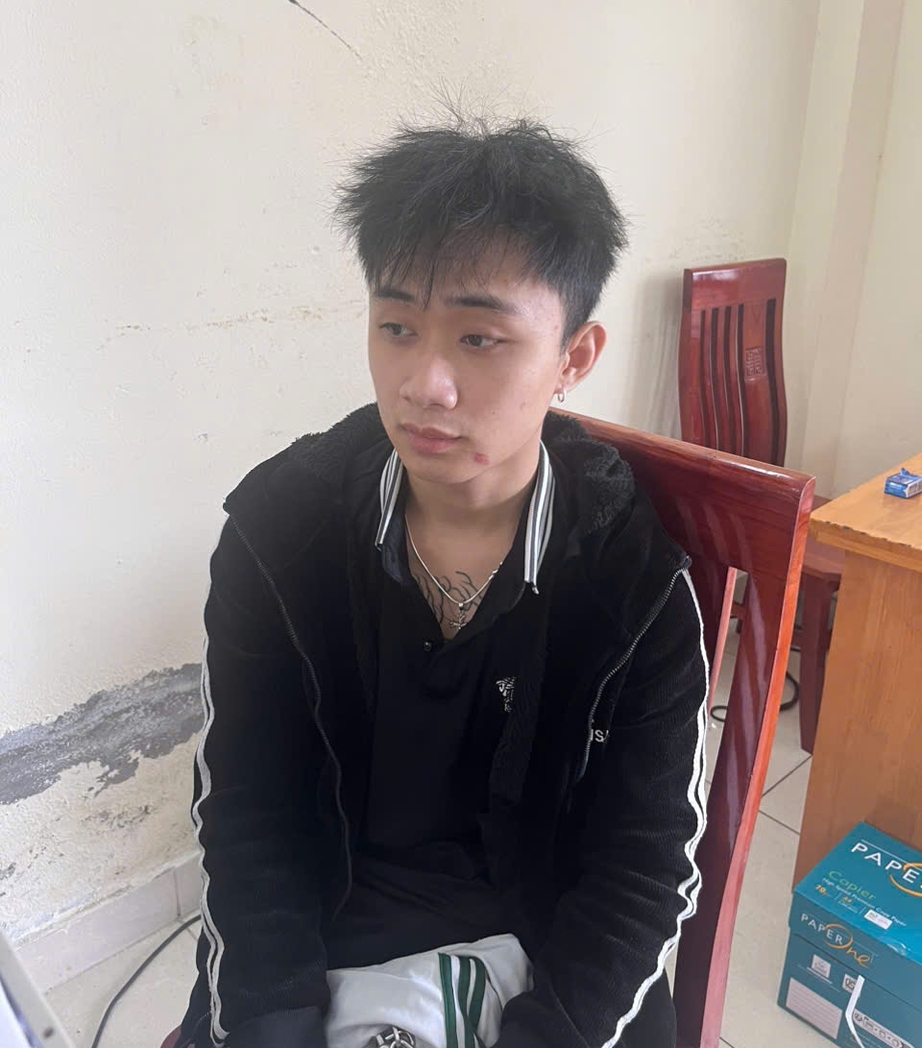 Bắt khẩn cấp đối tượng thuê taxi từ Hà Nội về Thái Bình rồi cướp- Ảnh 1. Bắt khẩn cấp đối tượng thuê taxi từ Hà Nội về Thái Bình rồi cướp- Ảnh 1.