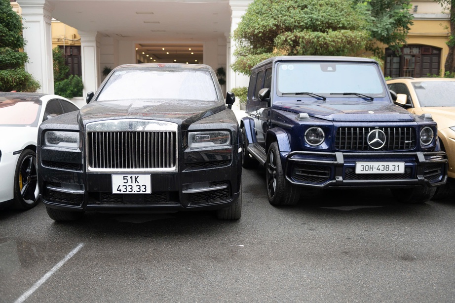 Cận cảnh si&ecirc;u xe Rolls-Royce, Lamborghini v&agrave; h&agrave;ng trăm kg v&agrave;ng li&ecirc;n quan TikToker Mr Pips- Ảnh 3.