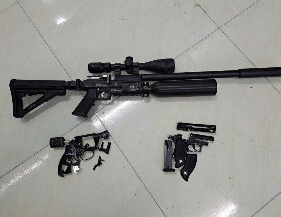 Bắt nh&oacute;m đối tượng ph&ecirc; ma t&uacute;y, d&ugrave;ng s&uacute;ng chống trả c&ocirc;ng an- Ảnh 1.