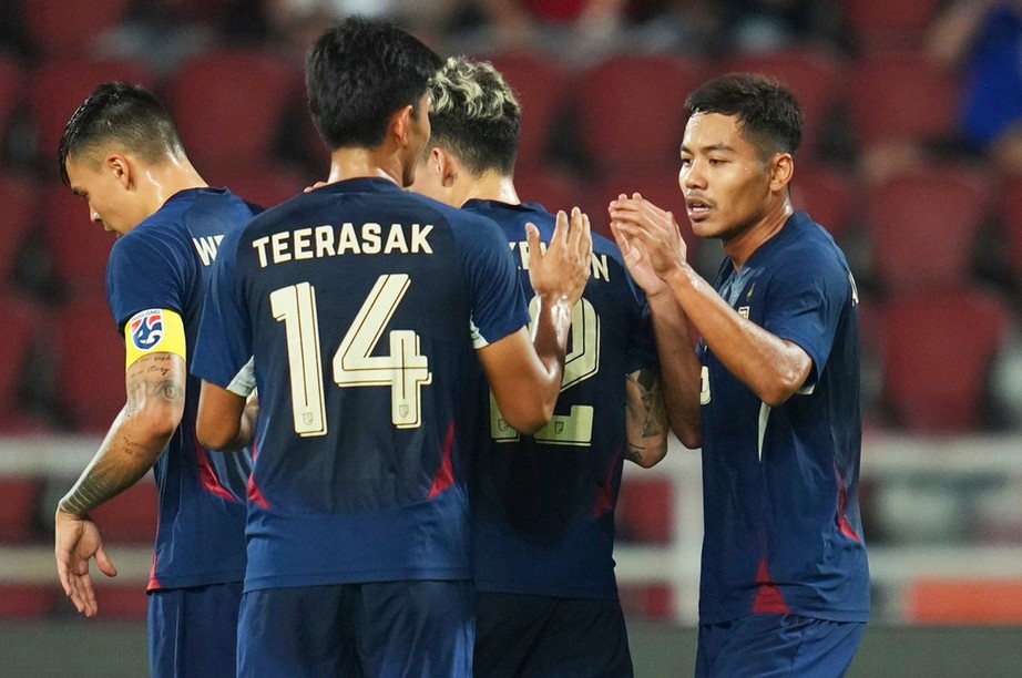 AFF Cup 2024: Ngược d&ograve;ng ấn tượng, Th&aacute;i Lan dập tắt hy vọng v&agrave;o b&aacute;n kết của Campuchia- Ảnh 1.