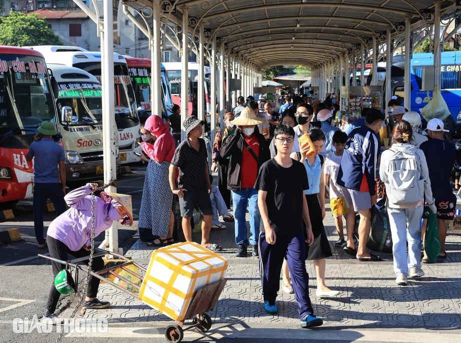 Kh&aacute;ch qua bến xe H&agrave; Nội dự kiến tăng hơn 350% trong dịp tết Nguy&ecirc;n đ&aacute;n- Ảnh 1.