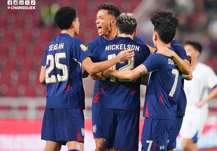 AFF Cup 2024: Thắng kịch t&iacute;nh Philippines, Th&aacute;i Lan hẹn tuyển Việt Nam ở chung kết - Ảnh 1.