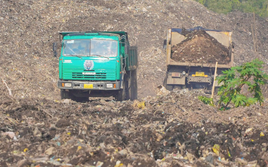 B&atilde;i r&aacute;c chắn cao tốc Cần Thơ - C&agrave; Mau: Th&ecirc;m 10 ng&agrave;y để ho&agrave;n tất di dời- Ảnh 2.