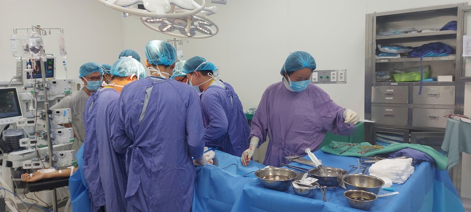 B&aacute;o động đỏ cứu sống nam thanh ni&ecirc;n bị đ&acirc;m thấu tim- Ảnh 1.
