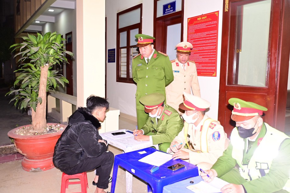 Hải Ph&ograve;ng: Ph&aacute;t hiện 24 trường hợp vi phạm nồng độ cồn trong tối mồng 3 Tết  - Ảnh 1.