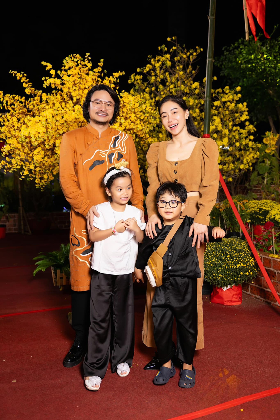 Đạo diễn Hoàng Nhật Nam: “Tôi ủng hộ con vào showbiz nhưng vợ thì không”- Ảnh 4. Đạo diễn Hoàng Nhật Nam: “Tôi ủng hộ con vào showbiz nhưng vợ thì không”- Ảnh 4.
