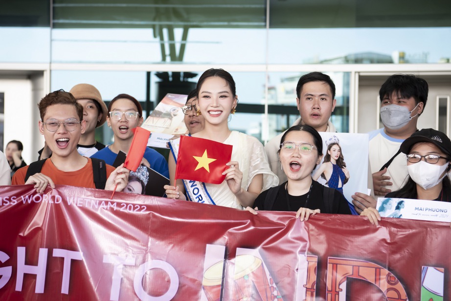 Hoa hậu Mai Phương ch&iacute;nh thức bay sang Ấn Độ chinh chiến tại đấu trường Miss World thứ 71- Ảnh 1.