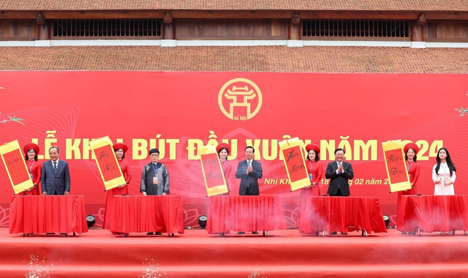 Chủ tịch nước V&otilde; Văn Thưởng khai b&uacute;t đầu xu&acirc;n- Ảnh 1.