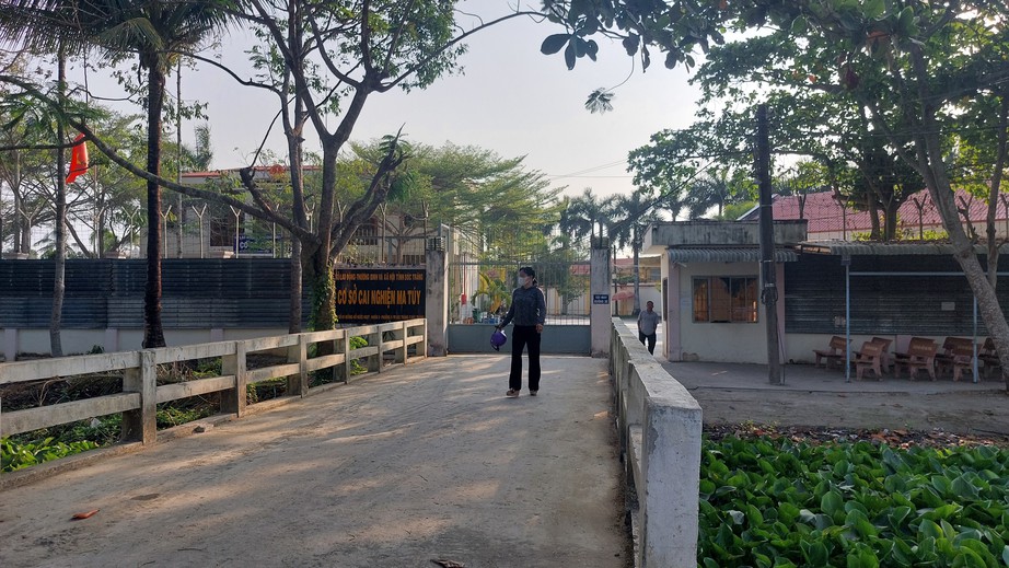 S&oacute;c Trăng: Gần 200 người khống chế bảo vệ, trốn khỏi trại cai nghiện- Ảnh 2.