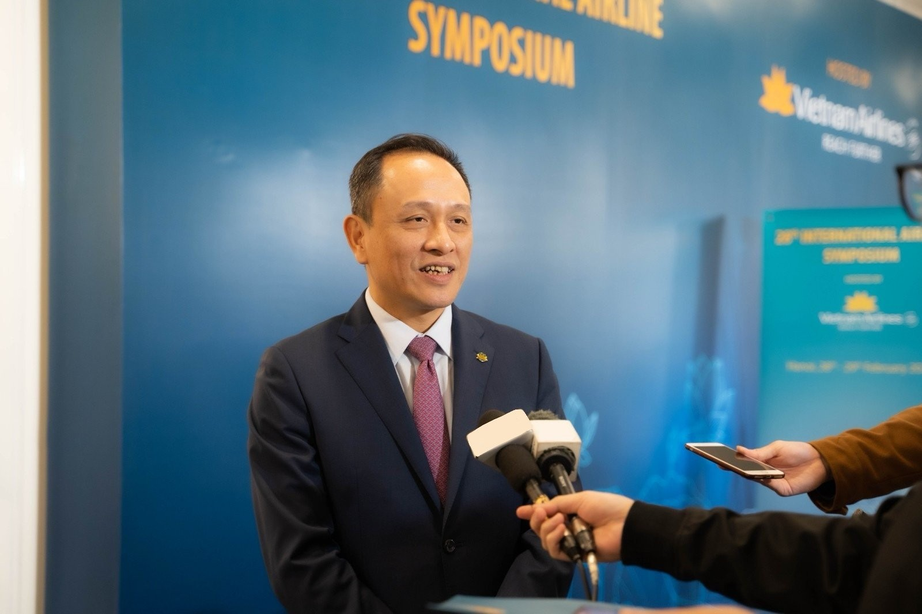 Tổng gi&aacute;m đốc Vietnam Airlines n&oacute;i về việc tăng trần v&eacute; m&aacute;y bay- Ảnh 2.
