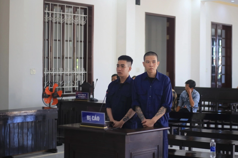 Đi nhầm ph&ograve;ng h&aacute;t karaoke, nam thanh ni&ecirc;n bị truy s&aacute;t su&yacute;t mất mạng- Ảnh 1.