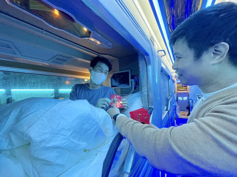 &ldquo;Chuyến xe 0 đồng&rdquo; đưa h&agrave;ng trăm người về đo&agrave;n vi&ecirc;n ng&agrave;y Tết- Ảnh 3.