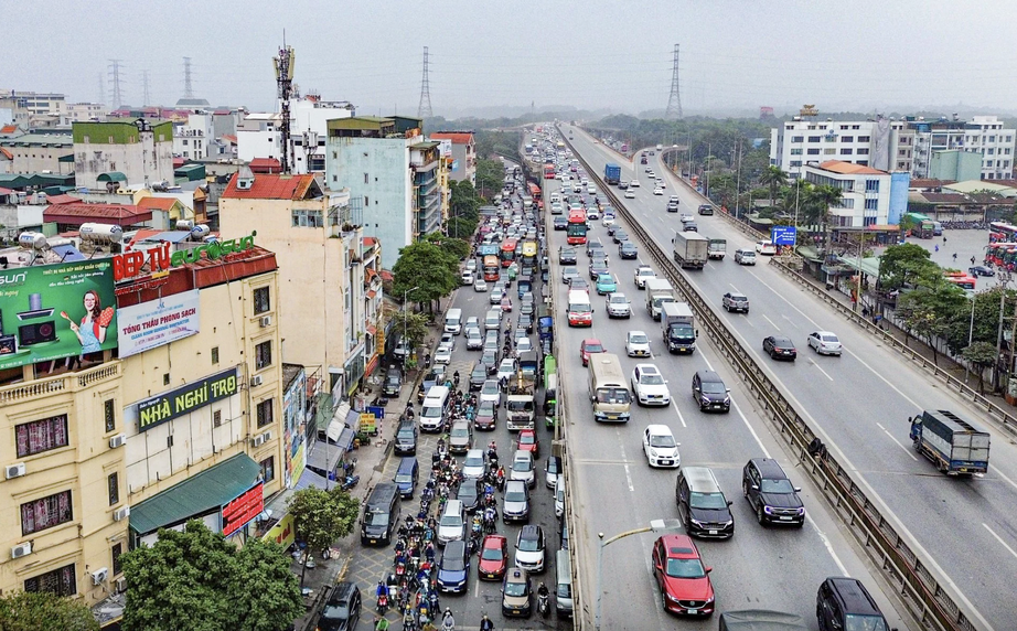 Bộ GTVT y&ecirc;u cầu bảo đảm an to&agrave;n, tạo thuận lợi cho người d&acirc;n về qu&ecirc; đ&oacute;n Tết- Ảnh 2.