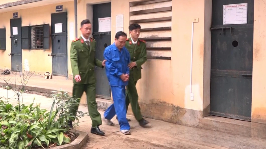 Bắt khẩn cấp t&agrave;i xế vi phạm nồng độ cồn g&acirc;y TNGT khiến nữ sinh lớp 12 tử vong- Ảnh 1.
