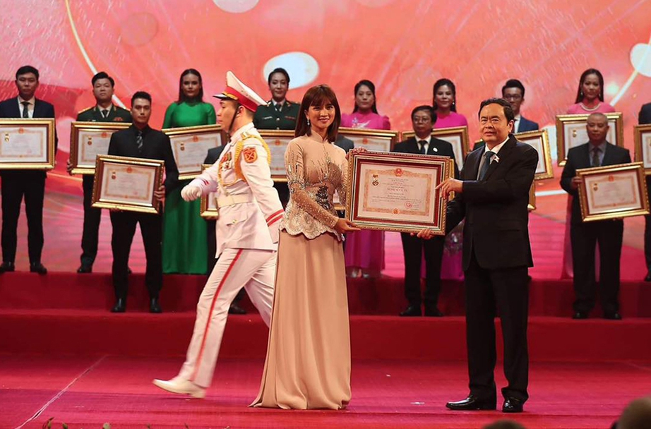 Diễn vi&ecirc;n Kim Tuyến: T&ocirc;i c&oacute; ch&uacute;t &aacute;p lực khi nhận danh hiệu NSƯT- Ảnh 1.