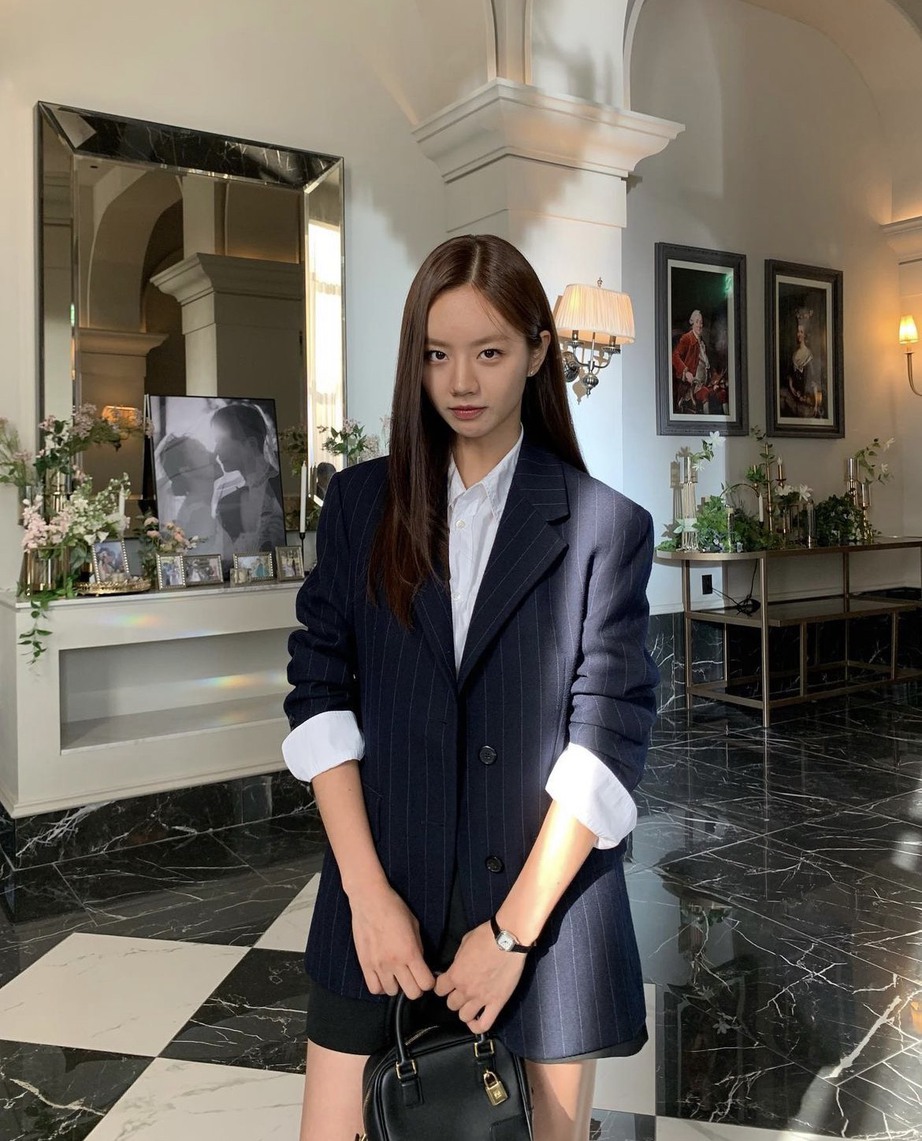 Han So Hee xin lỗi Hyeri và thừa nhận yêu bồ cũ của cô nàng- Ảnh 6. Han So Hee xin lỗi Hyeri và thừa nhận yêu bồ cũ của cô nàng- Ảnh 6.