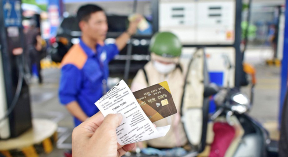 Thu hồi giấy ph&eacute;p nếu doanh nghiệp xăng dầu cố t&igrave;nh kh&ocirc;ng xuất h&oacute;a đơn điện tử- Ảnh 1.