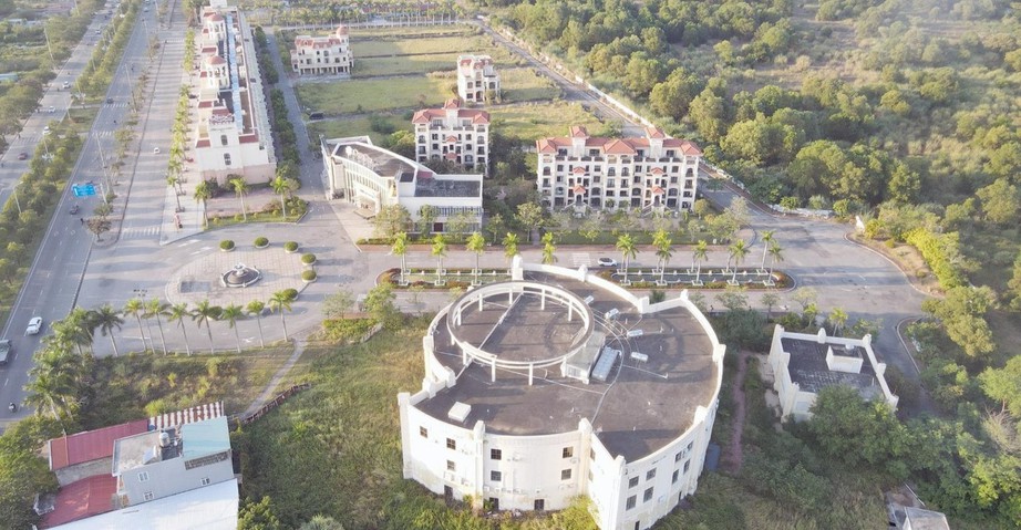 Những dự &aacute;n &ldquo;r&ugrave;a b&ograve;&rdquo; l&agrave;m khổ d&acirc;n ở Hải Ph&ograve;ng: Ba đại dự &aacute;n &ldquo;treo bền vững&rdquo;- Ảnh 1.