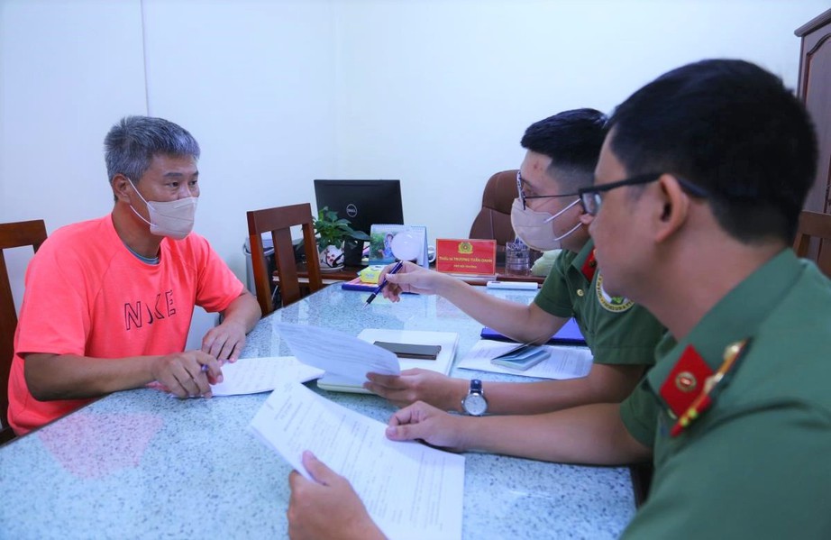 Đối tượng bị Interpol truy n&atilde; đỏ "sa lưới" khi đến Đ&agrave; Nẵng- Ảnh 1.