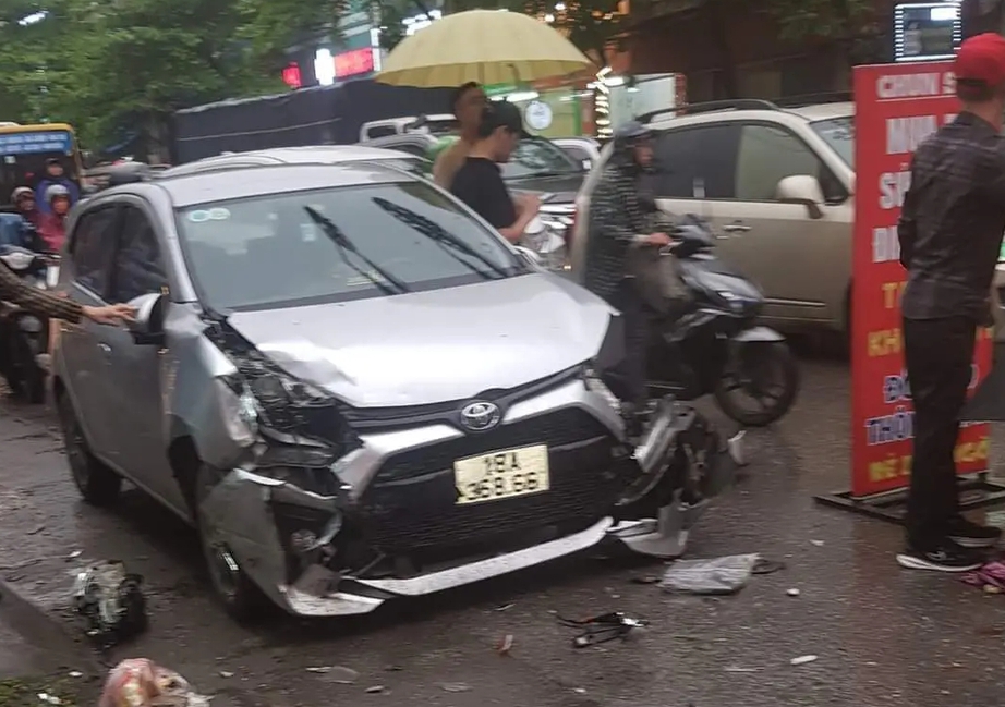 Vụ &ocirc; t&ocirc; g&acirc;y tai nạn li&ecirc;n ho&agrave;n ở Nam Định: Sức khoẻ c&aacute;c nạn nh&acirc;n hiện ra sao?- Ảnh 2.