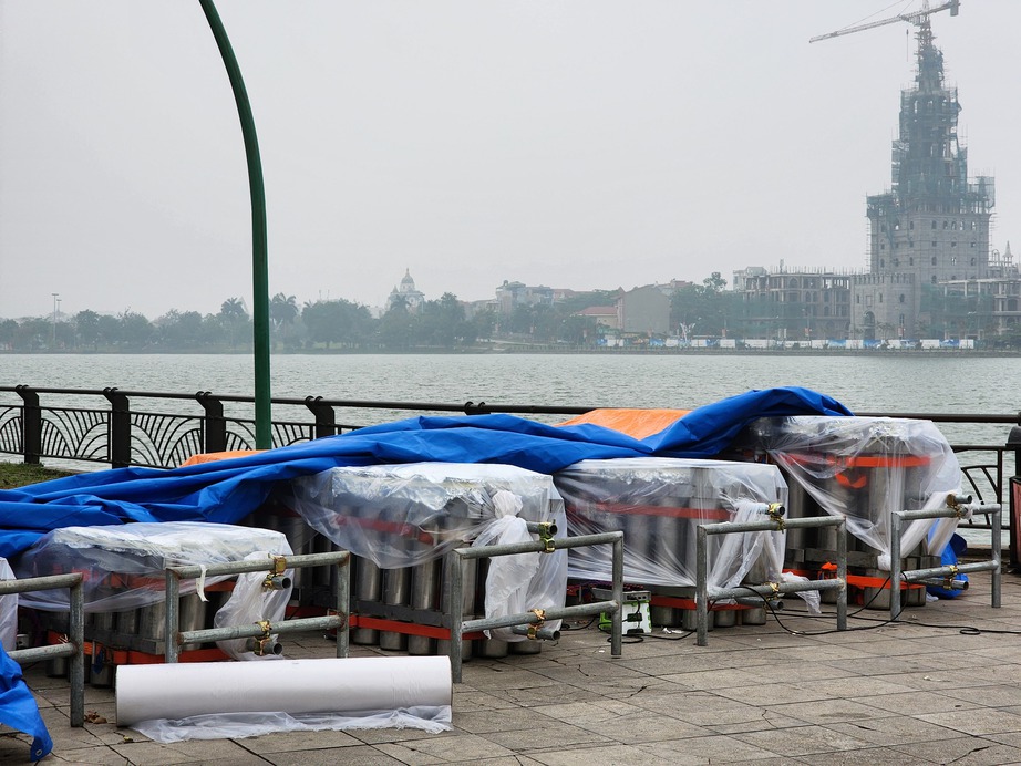 Cận cảnh trận địa ph&aacute;o hoa dịp lễ hội Giỗ Tổ H&ugrave;ng Vương- Ảnh 4.