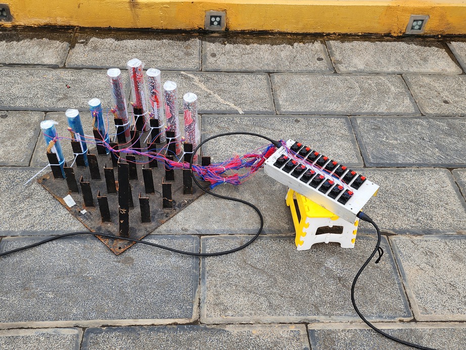 Cận cảnh trận địa ph&aacute;o hoa dịp lễ hội Giỗ Tổ H&ugrave;ng Vương- Ảnh 6.