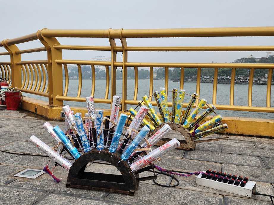 Cận cảnh trận địa ph&aacute;o hoa dịp lễ hội Giỗ Tổ H&ugrave;ng Vương- Ảnh 8.