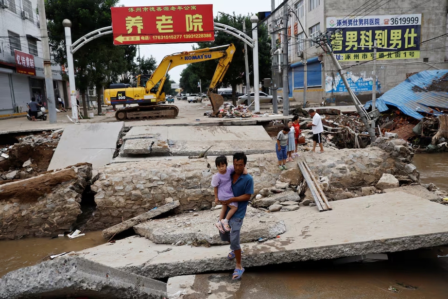 Gần một nửa số đ&ocirc; thị lớn tại Trung Quốc đang sụt l&uacute;n nghi&ecirc;m trọng- Ảnh 1.