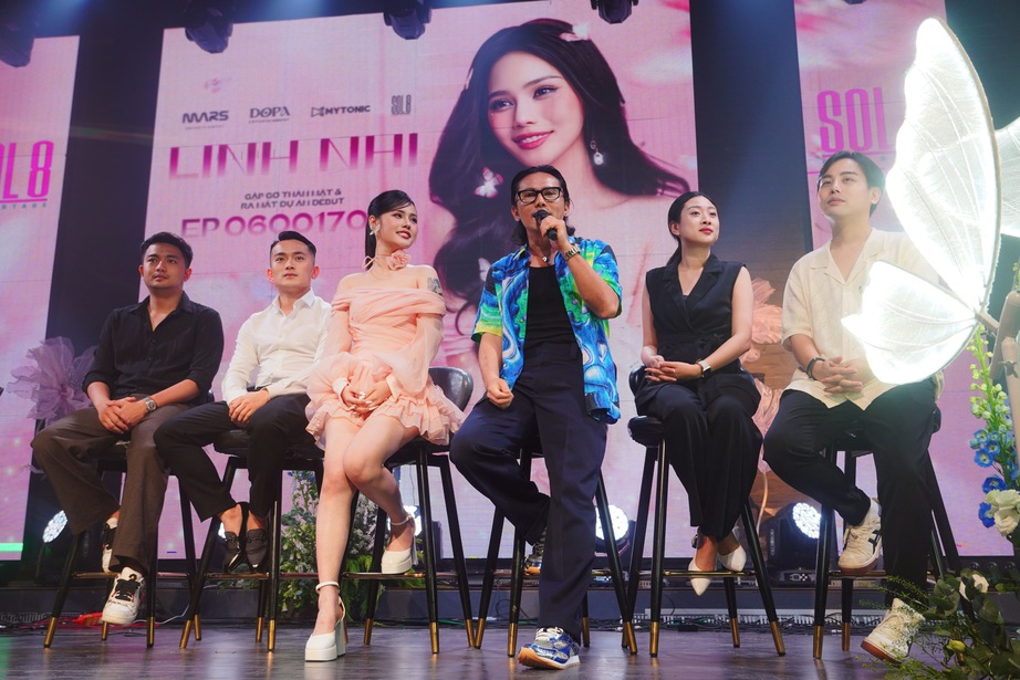 Con g&aacute;i lớn của T&uacute; Dưa ch&iacute;nh thức debut với vai tr&ograve; ca sĩ- Ảnh 1.