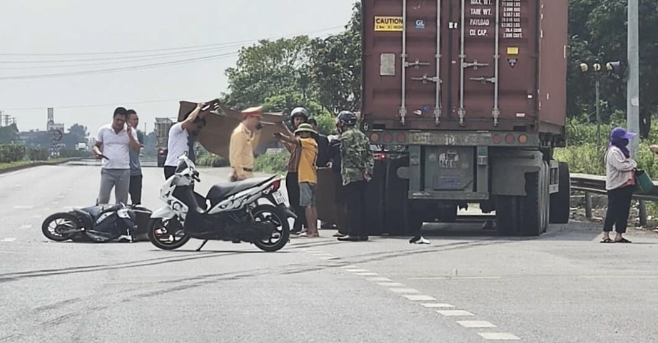 24 người kh&ocirc;ng thể trở về nh&agrave; do TNGT trong ng&agrave;y đầu nghỉ lễ 30/4- Ảnh 1.