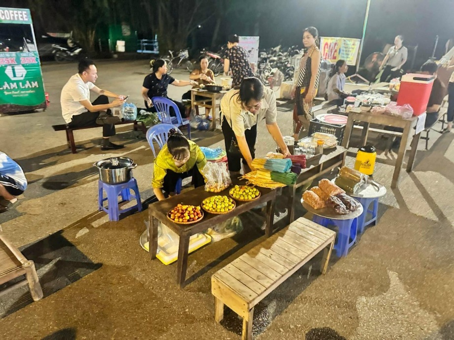 Kỳ th&uacute; đ&ecirc;m hội l&agrave;ng cổ Đường L&acirc;m ch&agrave;o mừng 30/4-1/5- Ảnh 8.