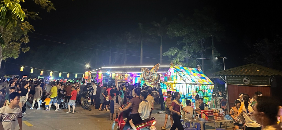 Kỳ th&uacute; đ&ecirc;m hội l&agrave;ng cổ Đường L&acirc;m ch&agrave;o mừng 30/4-1/5- Ảnh 6.