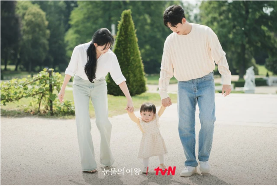 "Nữ ho&agrave;ng nước mắt" tập cuối vượt rating "Hạ c&aacute;nh nơi anh" d&ugrave; bị g&acirc;y tranh c&atilde;i- Ảnh 8.