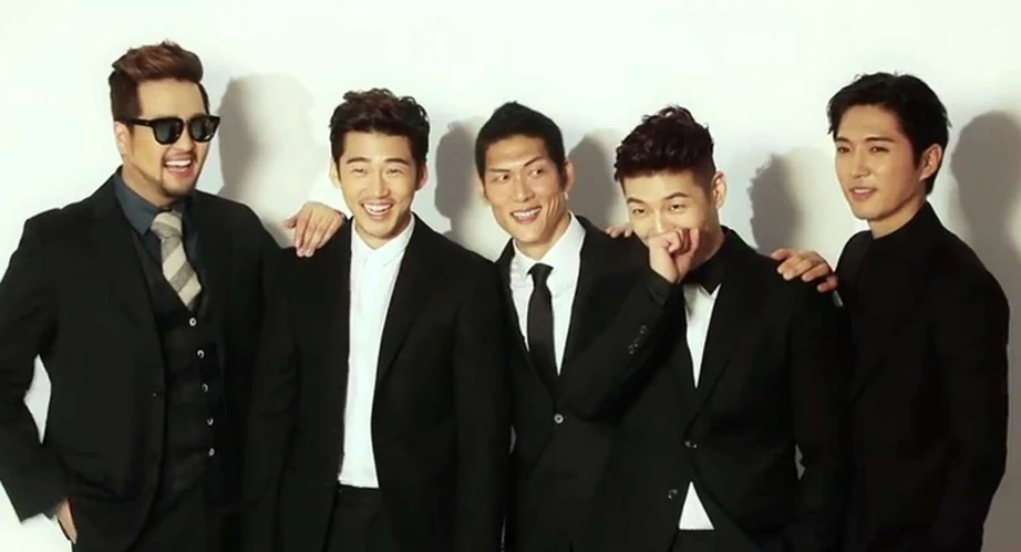 Kh&ocirc;ng phải BTS hay Blackpink, nghệ sĩ n&agrave;o gi&agrave;u nhất Kpop?- Ảnh 2.