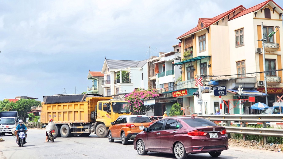 H&agrave; Nội sắp khởi c&ocirc;ng mở rộng tuyến đường 7km qua huyện Ph&uacute; Xuy&ecirc;n- Ảnh 1.