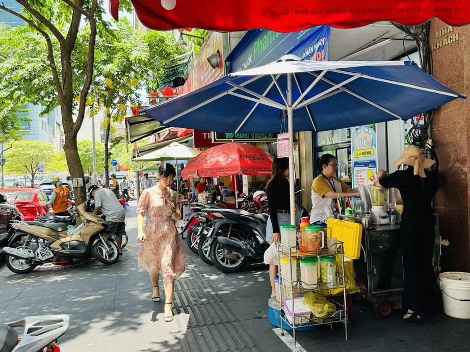 TP.HCM th&iacute; điểm phần mềm quản l&yacute; sử dụng tạm thời l&ograve;ng đường, vỉa h&egrave;- Ảnh 2.